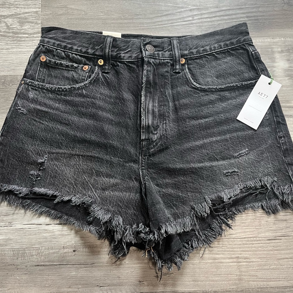 AE77 premium The High Rise Cut Off Shorts NWTs